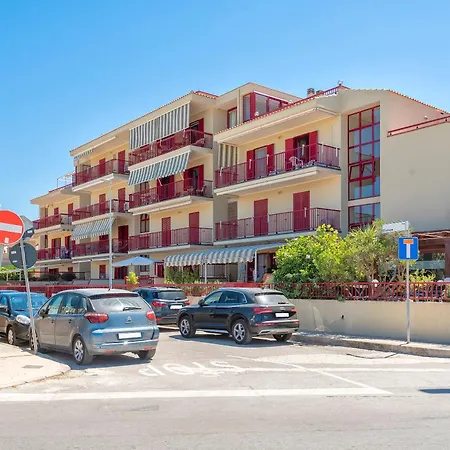 Sardinia Re - Palm Apartment Alghero